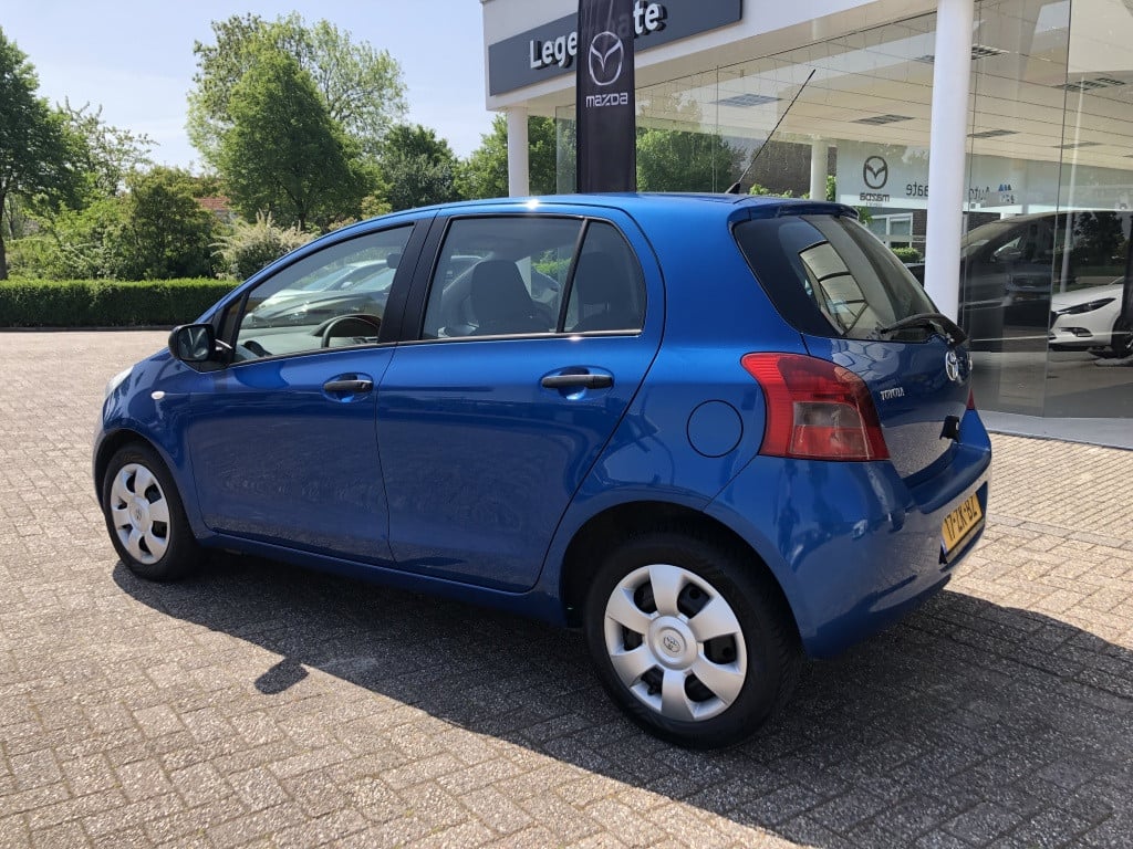 Toyota Yaris 1.3 vvti terra airco