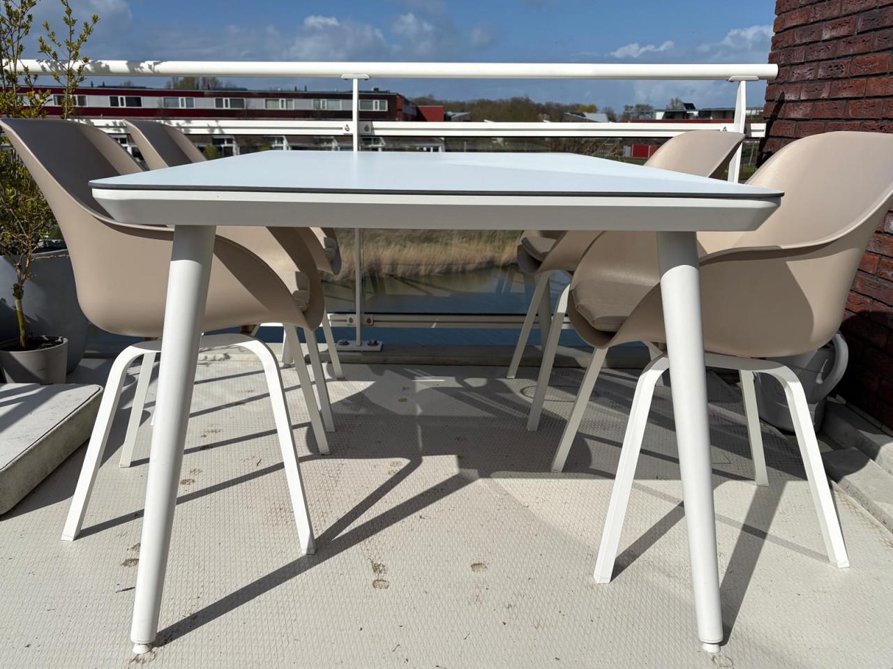 Tuin eettafel met4 stoelen