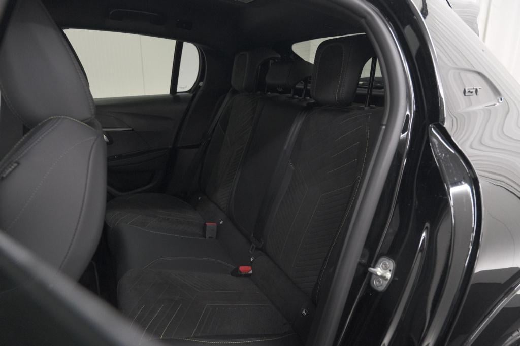 Peugeot 208 1.2 hybrid 145 e-dcs6 gt | alcantara pakket | camera | apple ca