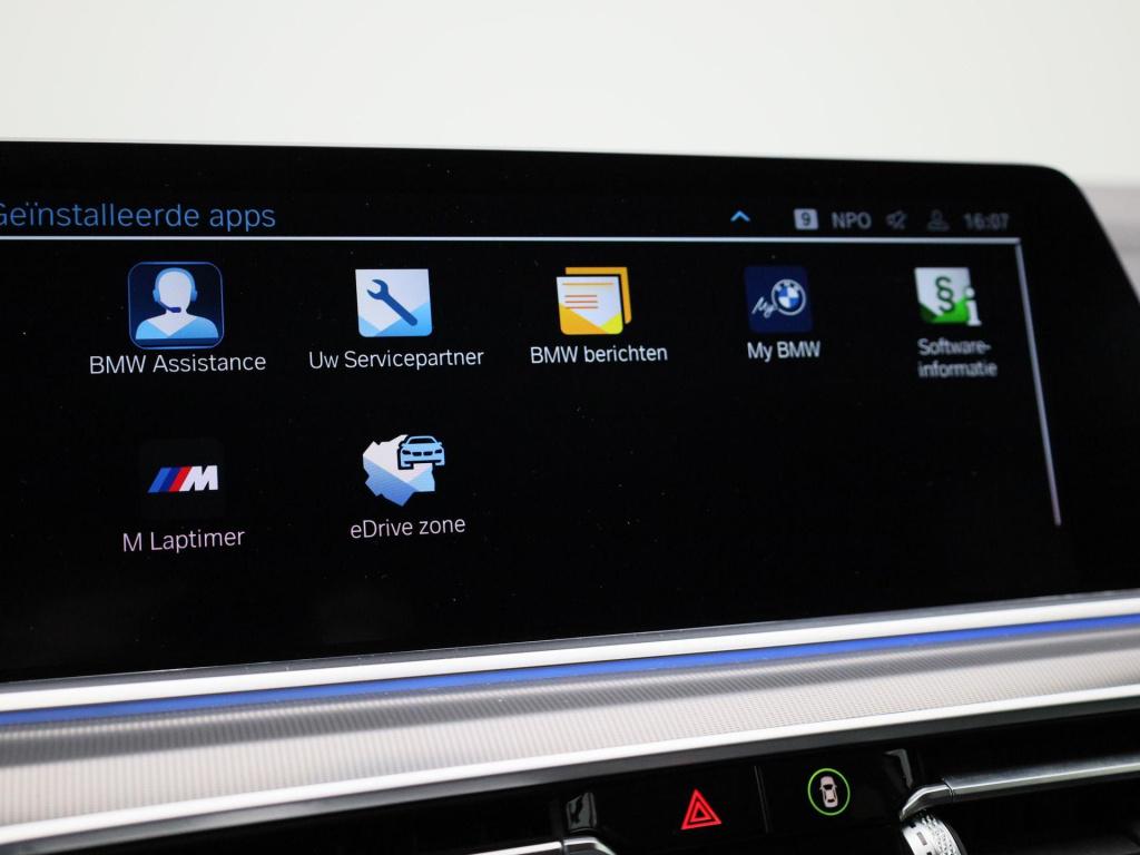 BMW X5 xdrive45e high executive | automaat | trekhaak | luchtvering | memor