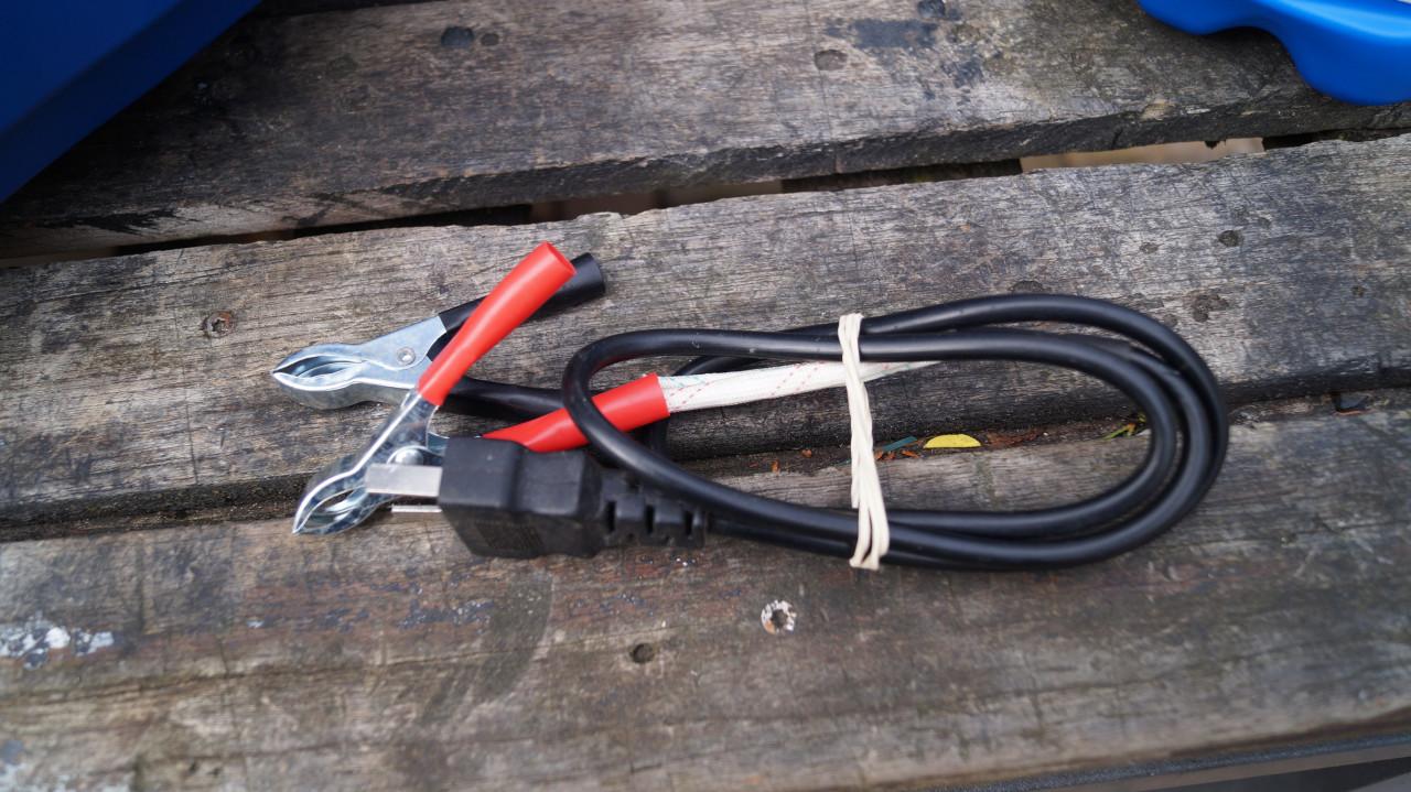 HBM 1500 Watt benzine interverter/generator 230V AC en 12V DC