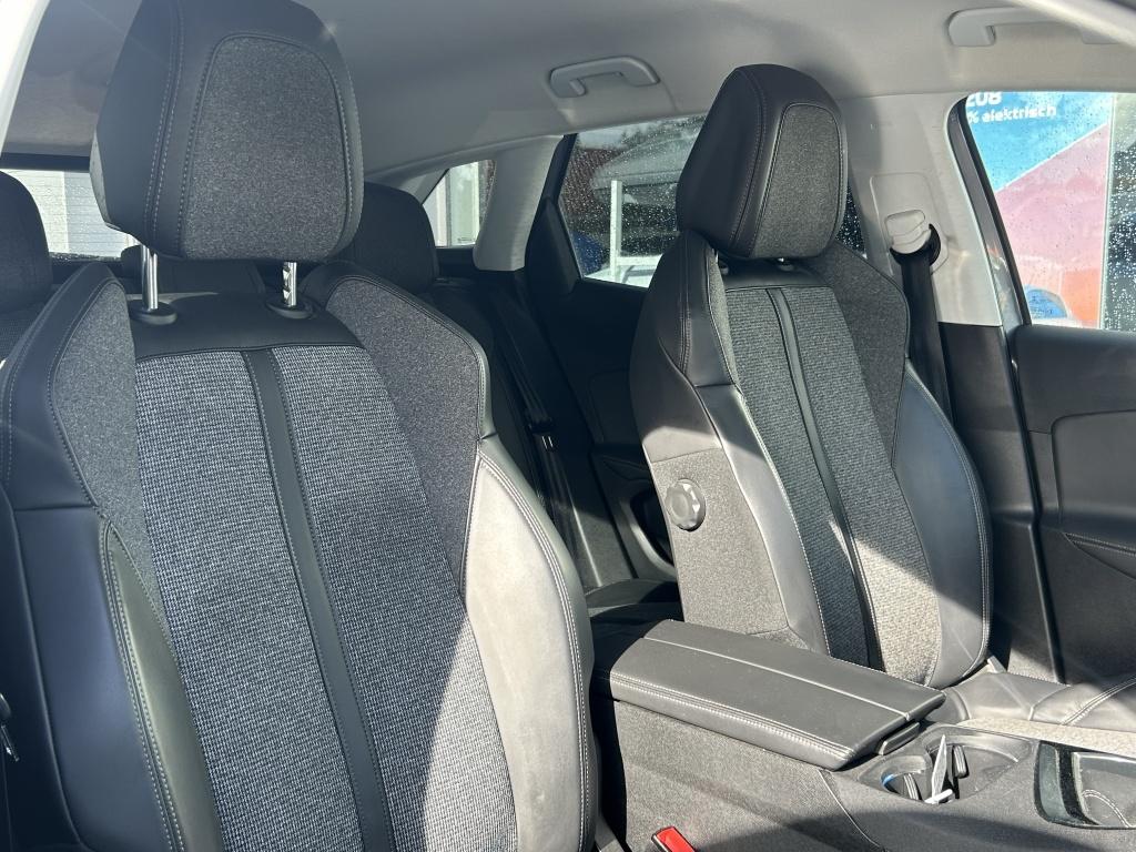 Peugeot 3008 1.2 puretech 130pk s&s allure navigatie | bt | applecarplay & 