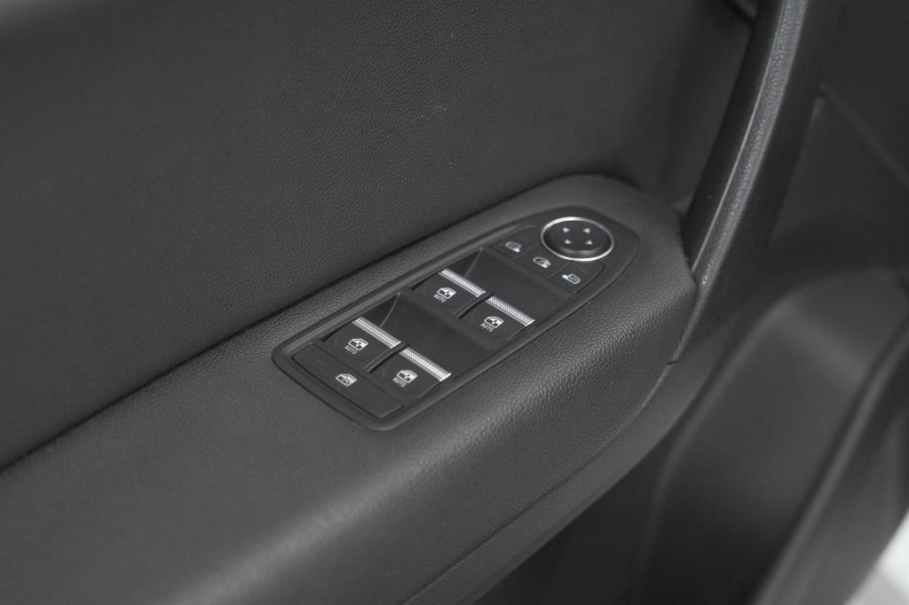 Renault Captur 1.6 e-tech plug-in hybrid 160 intens | trekhaak | camera | n
