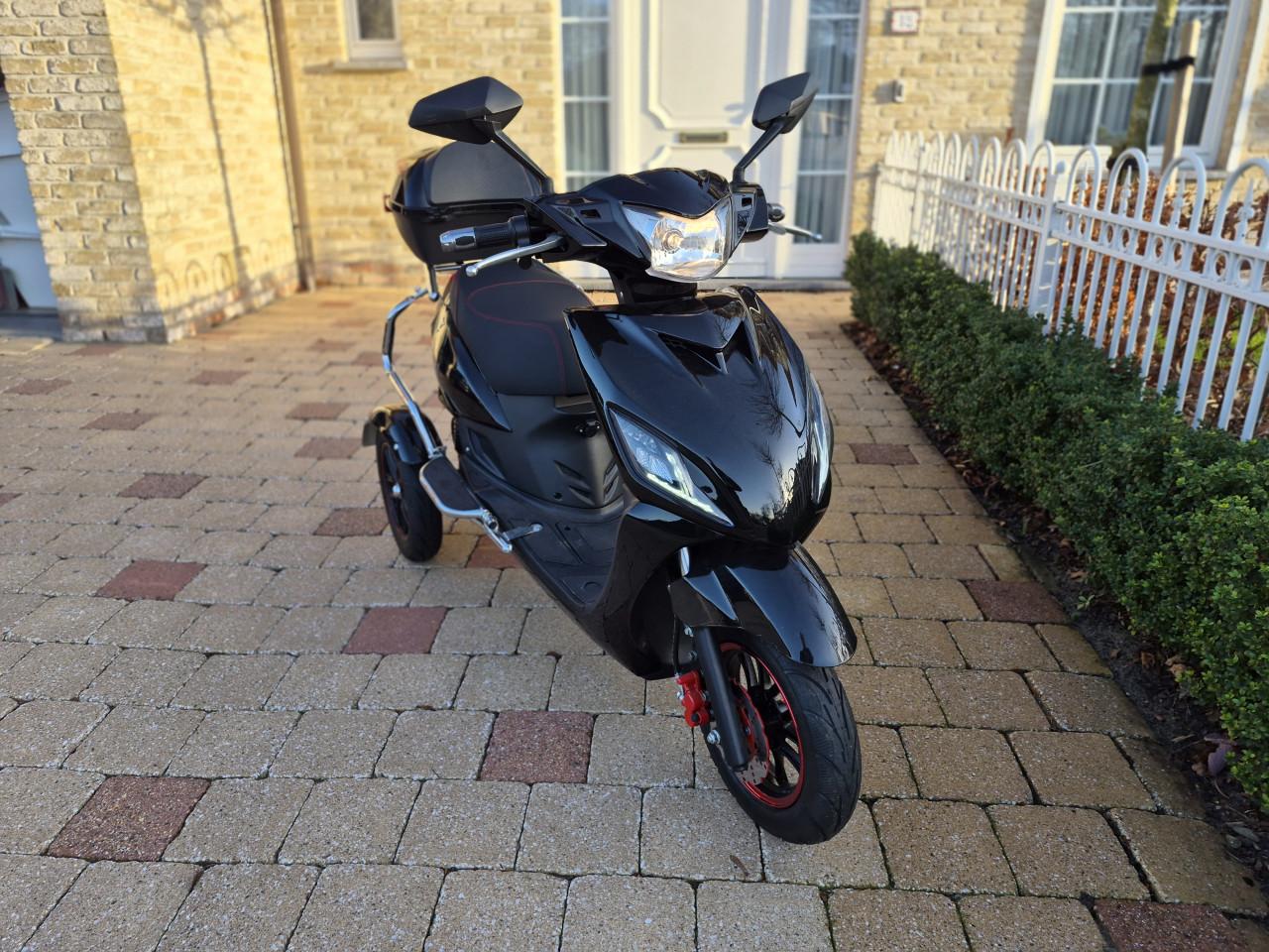 Scootmobiel IVA T3 - in nieuwstaat