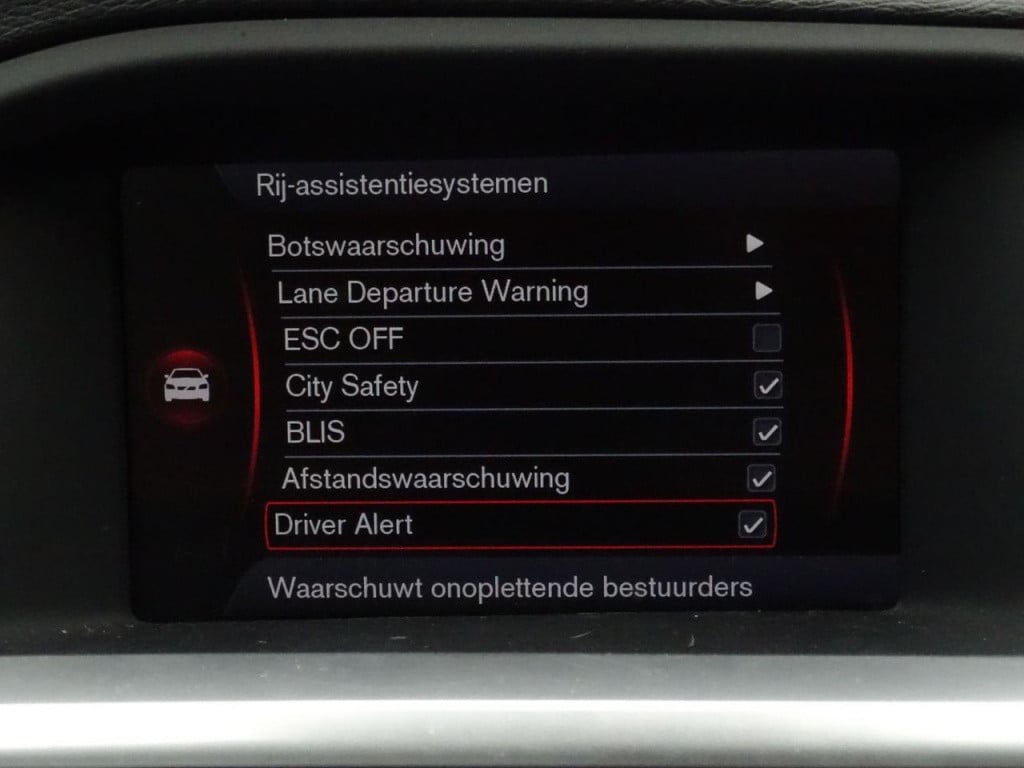 Volvo V60 2.0t momentum automaat | 200 pk | trekhaak