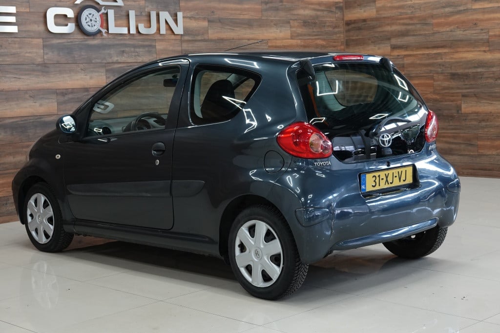Toyota Aygo 1.0-12v | airco | bluetooth |