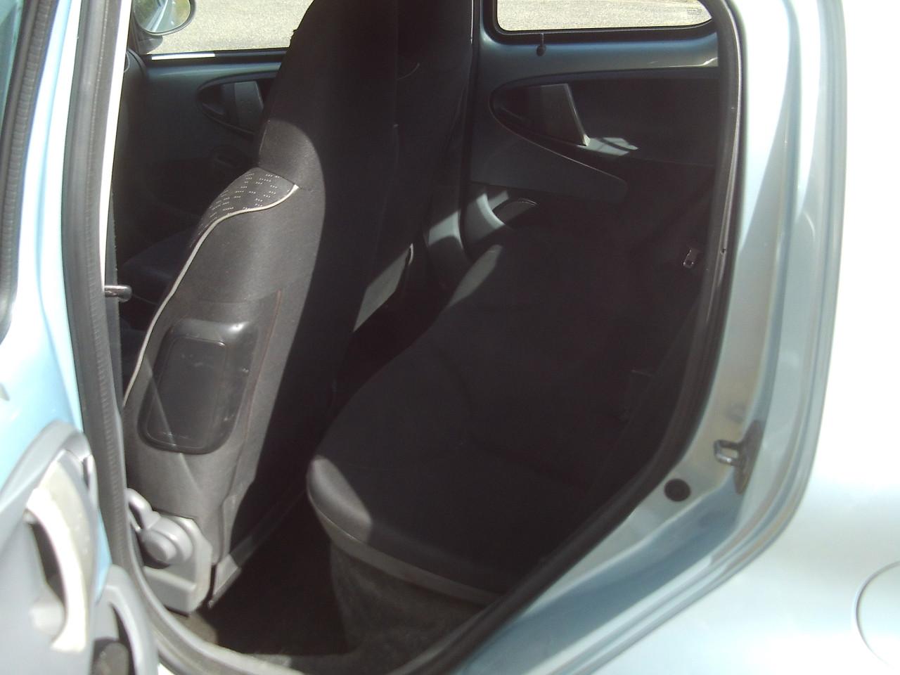 Toyota Aygo 213800 km bj 2006 ,apk 05-2027,airco , 4 deurs