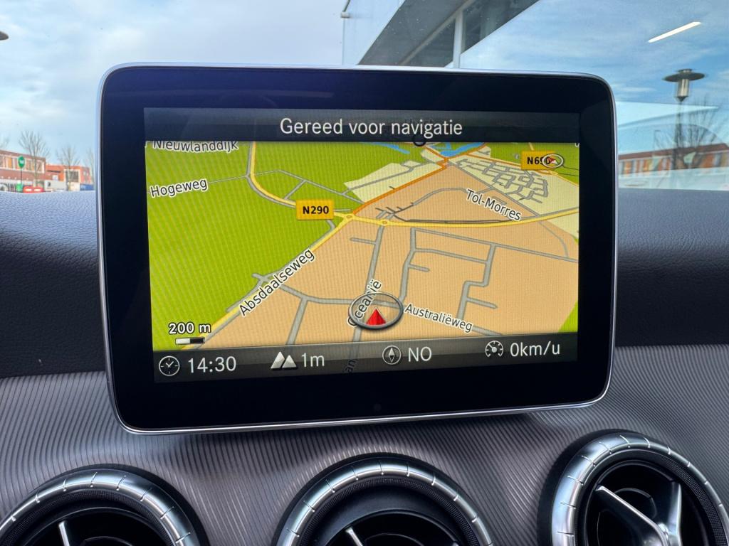 Mercedes-Benz Cla shooting brake 180 urban night-pakket automaat , panorama