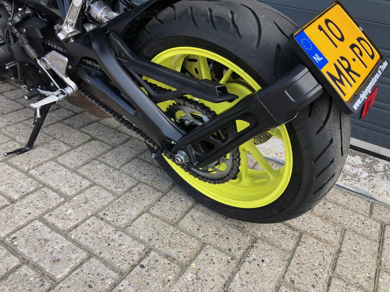 Puntgave Yamaha MT09 uit 2017 met 31dkm, diverse extra's, rijklaar €7350,-