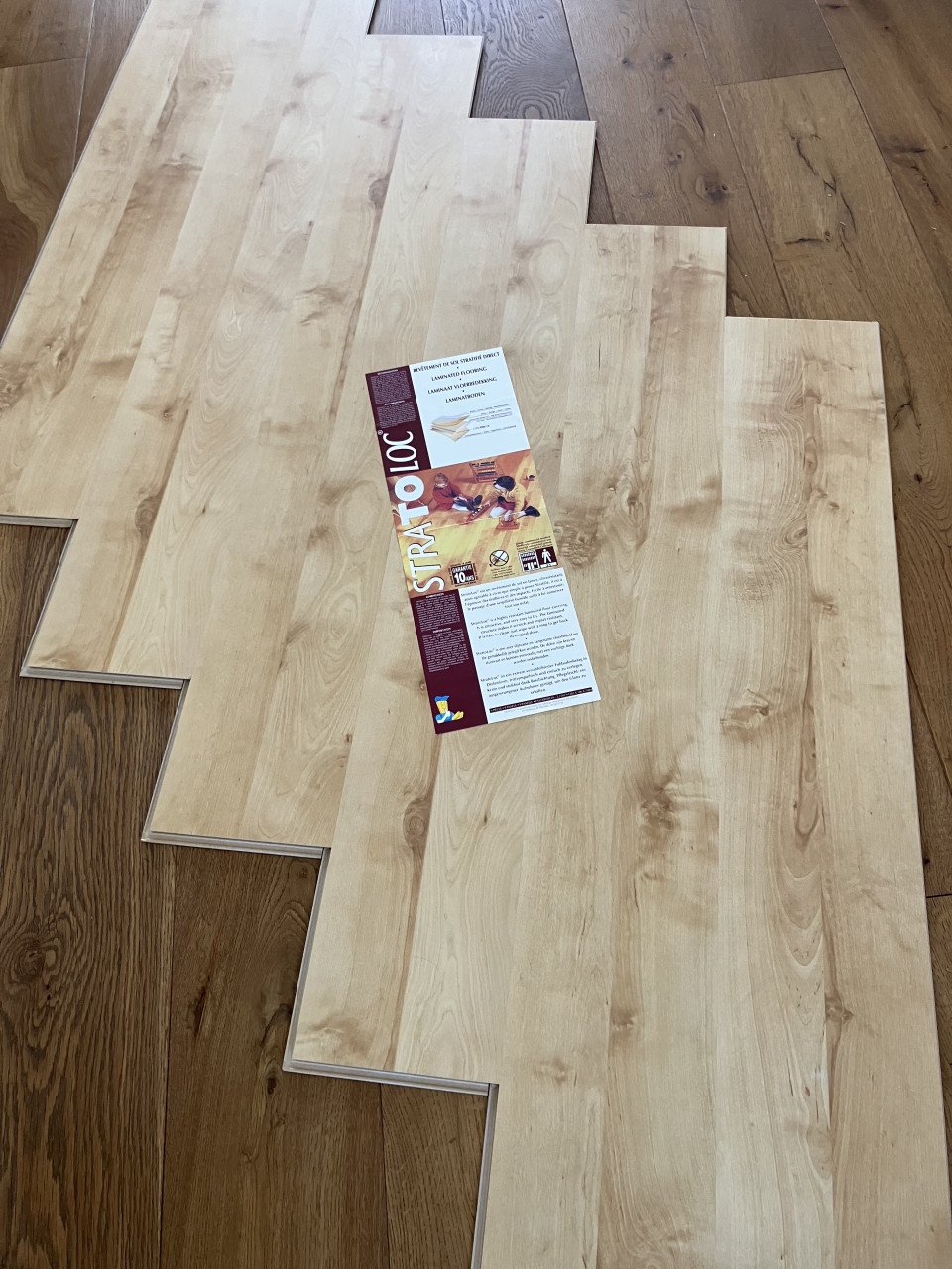 Laminaat - Kliklaminaat – licht houten kleur (ca. 11m2)