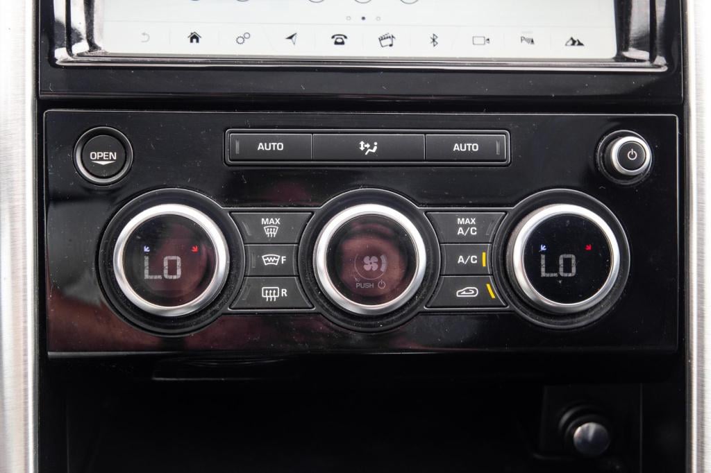 Land Rover Discovery 3.0 td6 hse grijs kenteken / leer / navi / luchtvering