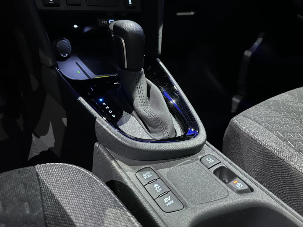 Toyota Yaris Cross 1.5 hybrid 130 dynamic *acc*winterpakket*camera*17inch*