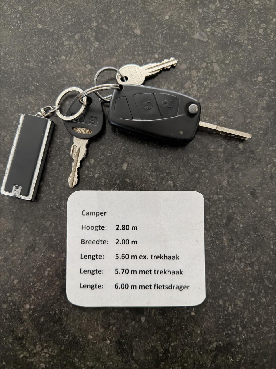 Rijk uitgeruste Globecar buscamper, Citroën 2.8 HDI 107 KW