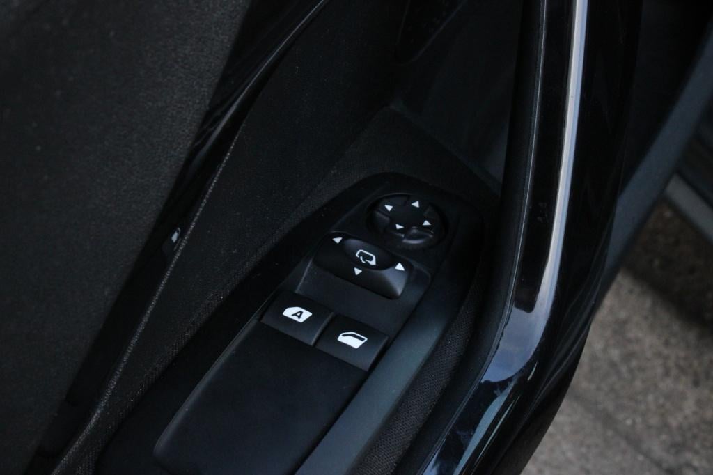 Peugeot 208 1.2 vti access