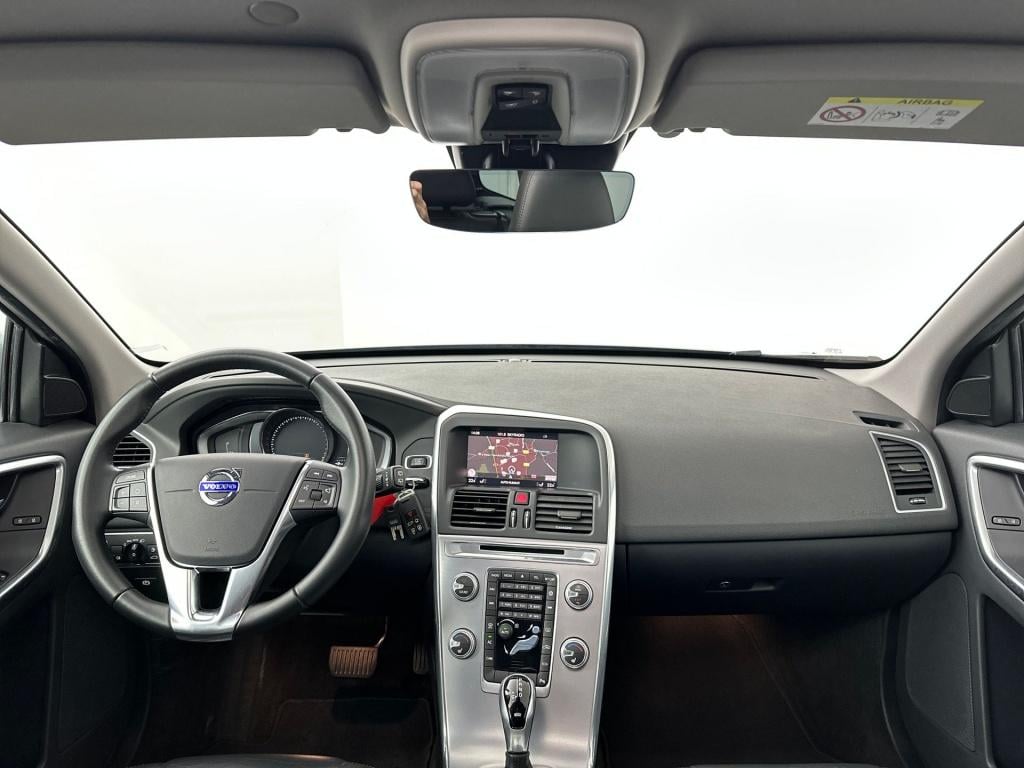 Volvo XC60 t5 gt polar+ | parkeerverwarming op brandstof | schuifdak