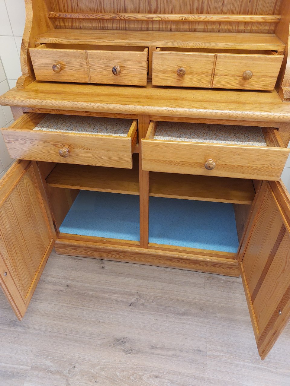 Buffetkast grenen