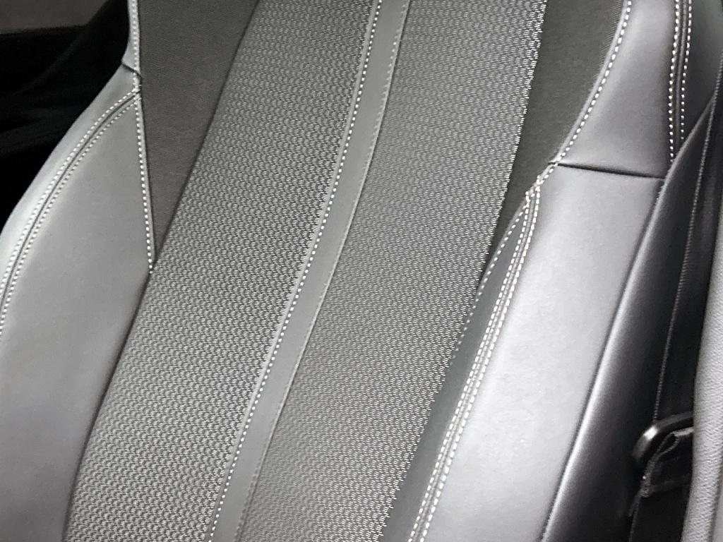 Peugeot 3008 hybrid 145 pk automaat gt | rijklaar | stoelverwarming | adapt