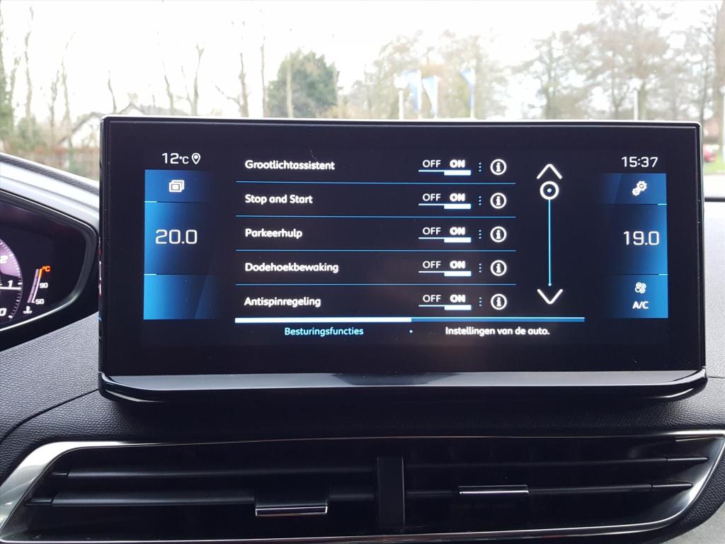 Peugeot 3008 gt 1.2-130pk automaat/eat8 navigatie| trekhaak | apple carplay