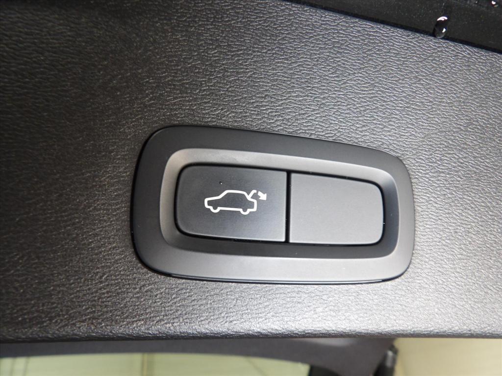 Volvo XC40 t5 twin engine 262pk geartronic momentum pro