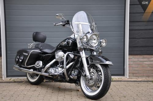 Harley Davidson Road King Classic FLHRC Hele nette en complete motor!