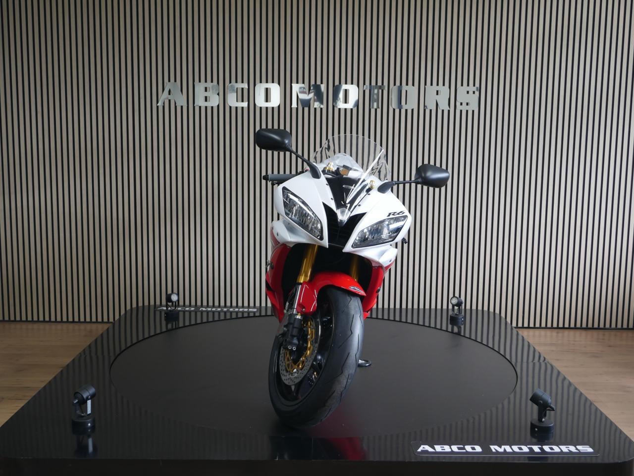 YAMAHA YZF R6