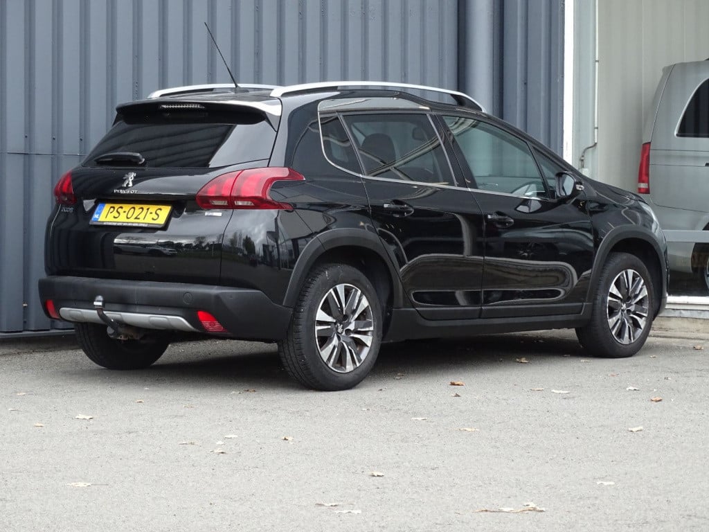 Peugeot 2008 1.2 puretech gt-line | pano | trekhaak | bluetooth | navi
