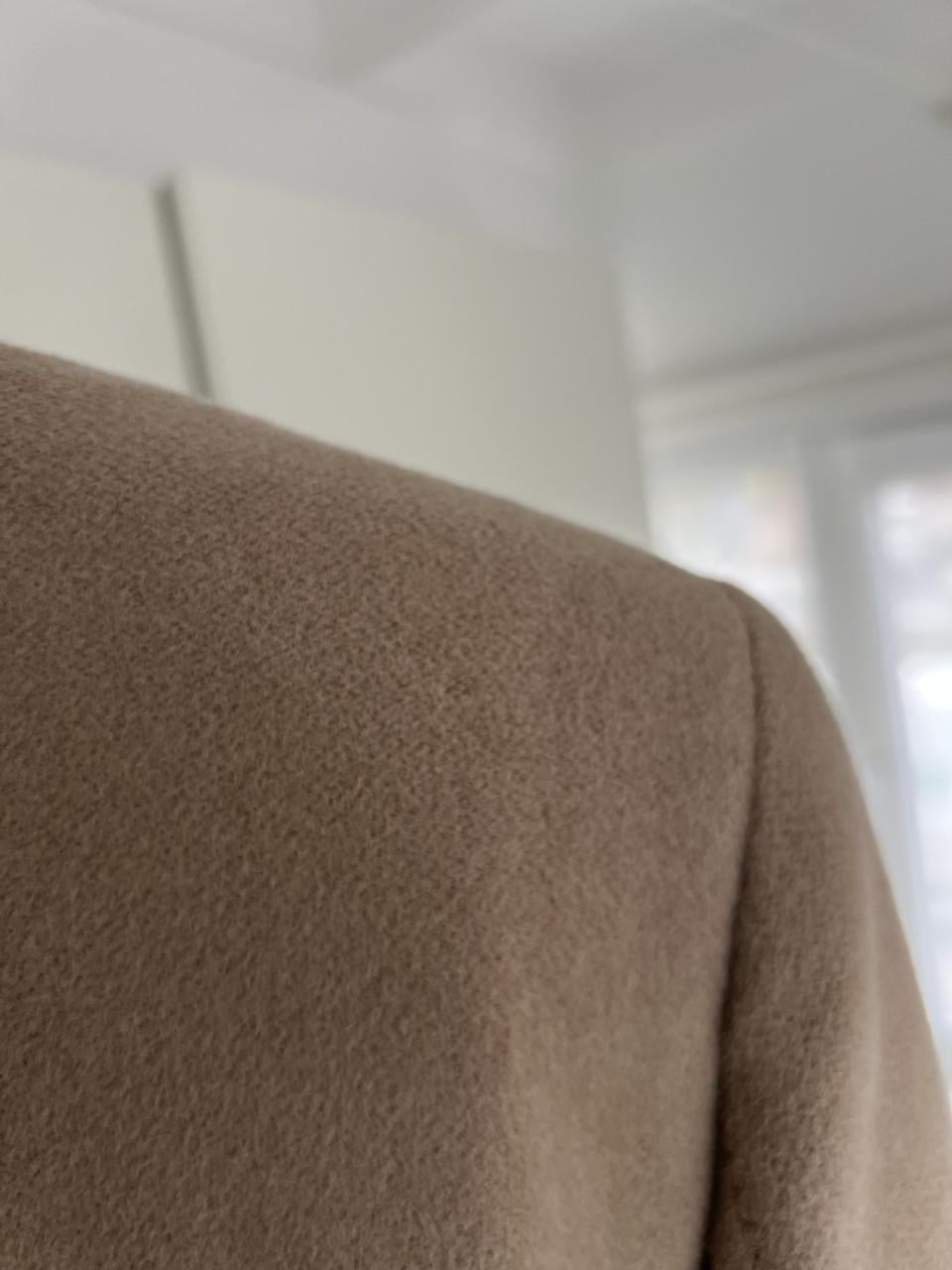 Mantel Marccain / Marc Cain, mt N5 met kleine beschadiging