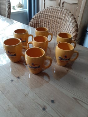 7 ORGINELE  CHOCOMELK MOKKEN - DIA 7,5 CM - HOOGTE 9,5 CM