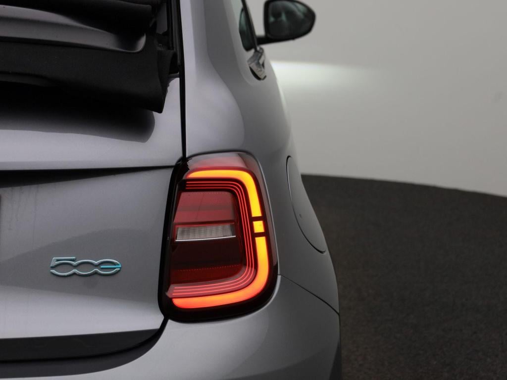 Fiat 500 C red 42 kwh | cabrio | apple carplay / android auto | climate con