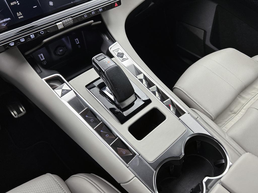 Ds Ds 7 e-tense 225 pk automaat opéra | rijklaar | night vision | 20" lmv |