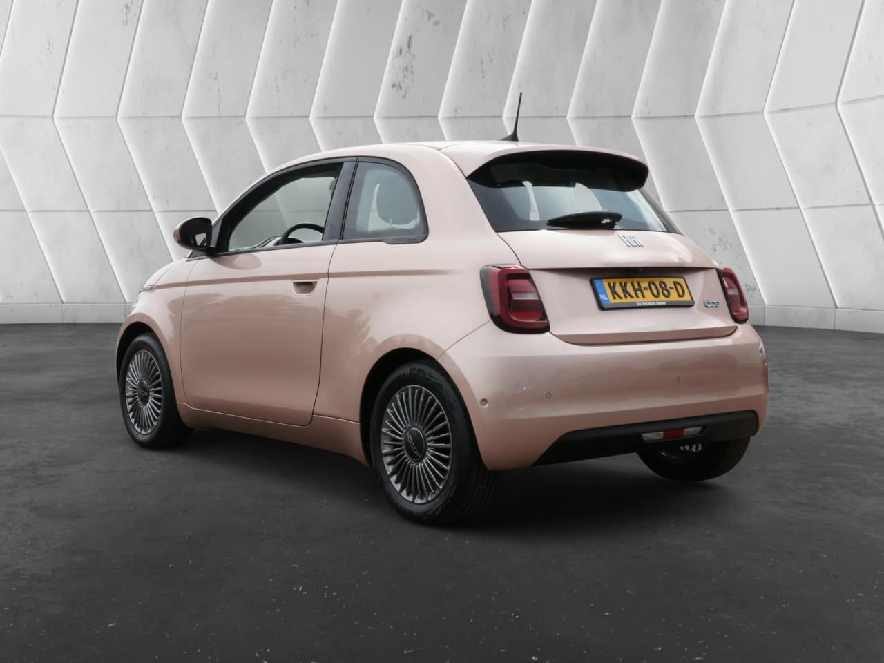Fiat 500 3+1 Icon 42 kWh rijklaar incl garantie 92.0% SOH