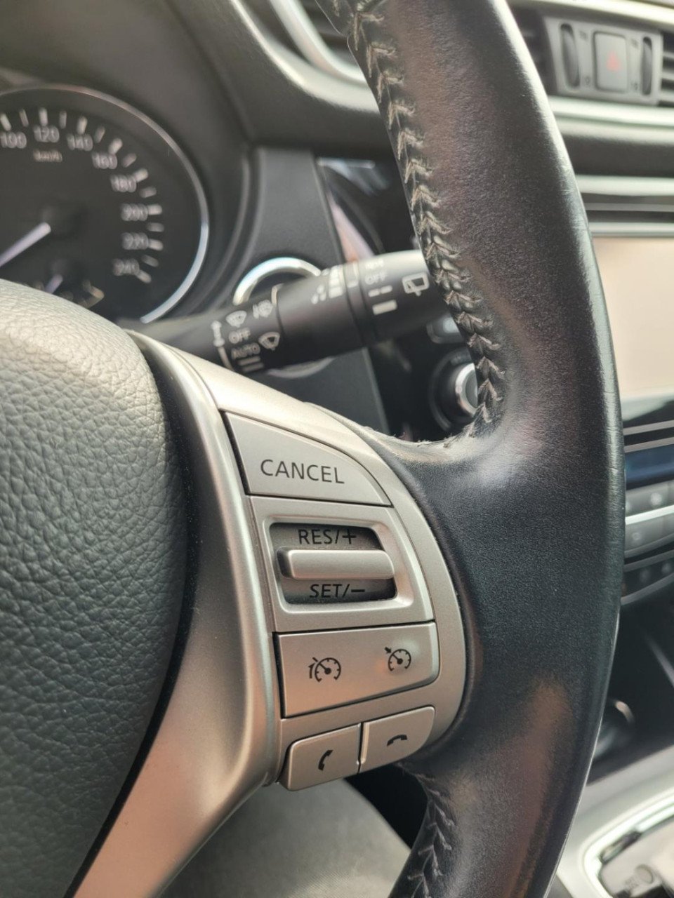 Nissan Qashqai 1.2 n-vision automaat panoramadak 360 camera navi