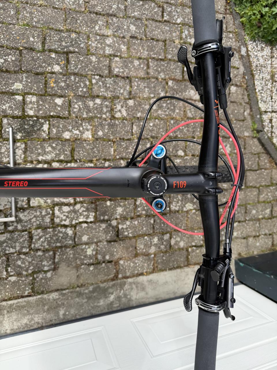 Cube full Suspension Stereo HPC 120  maat 21 inch.