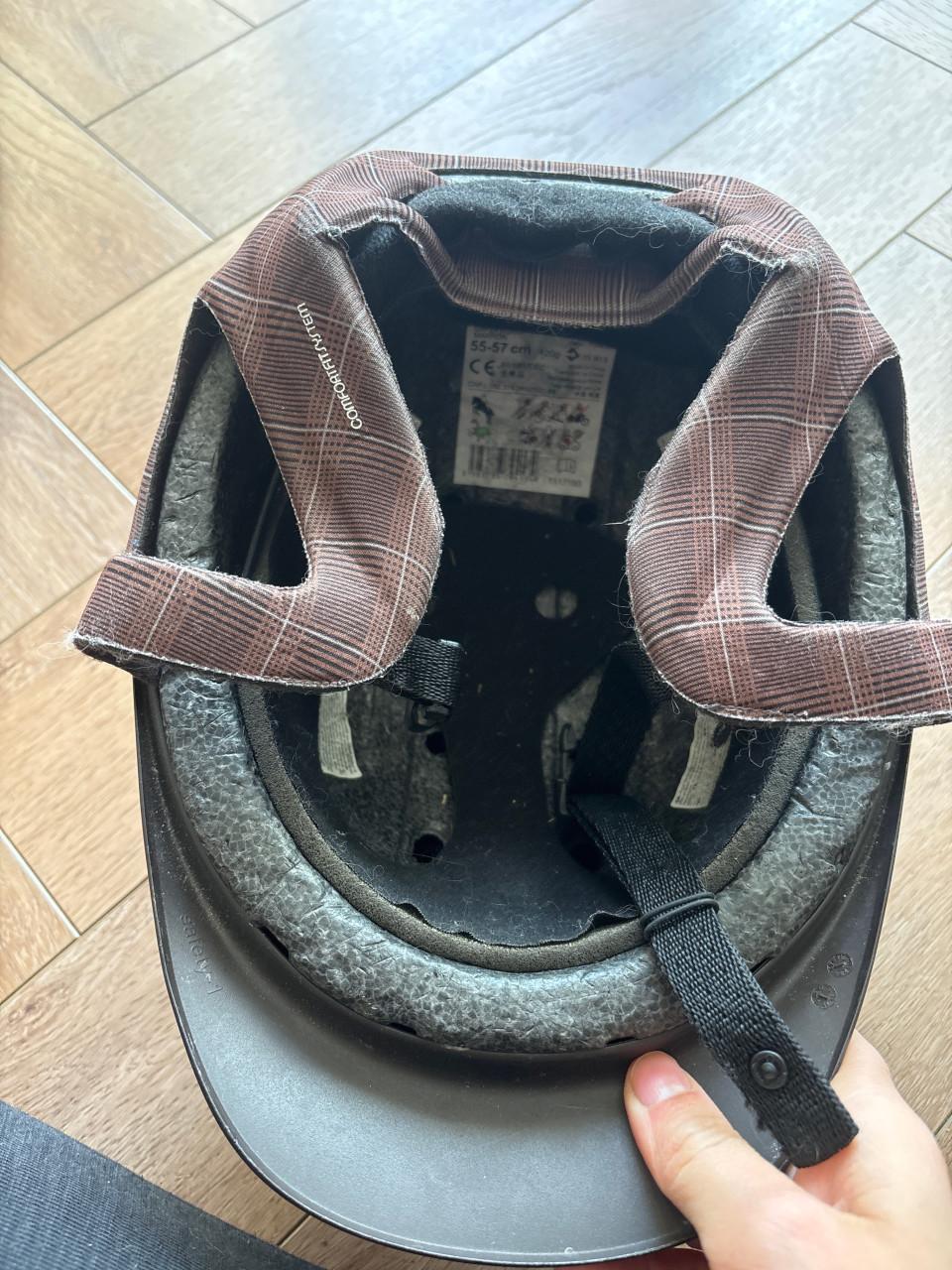 Fouganza paardrij cap maat 55-57