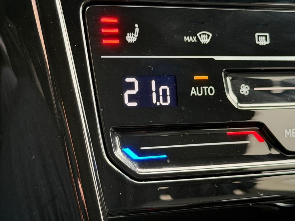 Volkswagen T-roc 1.5 tsi 150pk dsg r-line | camera | keyless | elek. achter