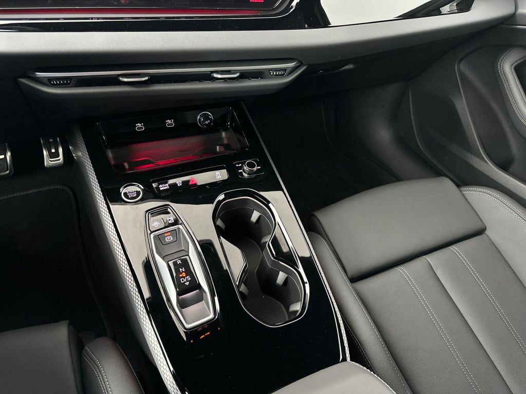 Audi A5 avant s edition 2.0 tfsi e 220 kw / 299 pk avant 7 versn