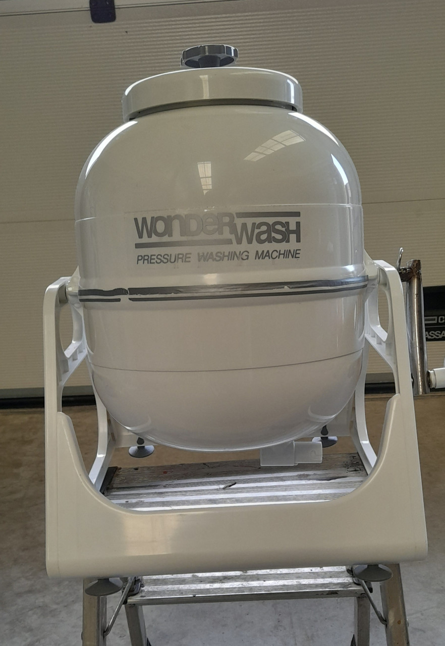 Handwasmachine + elektrische koelbox.