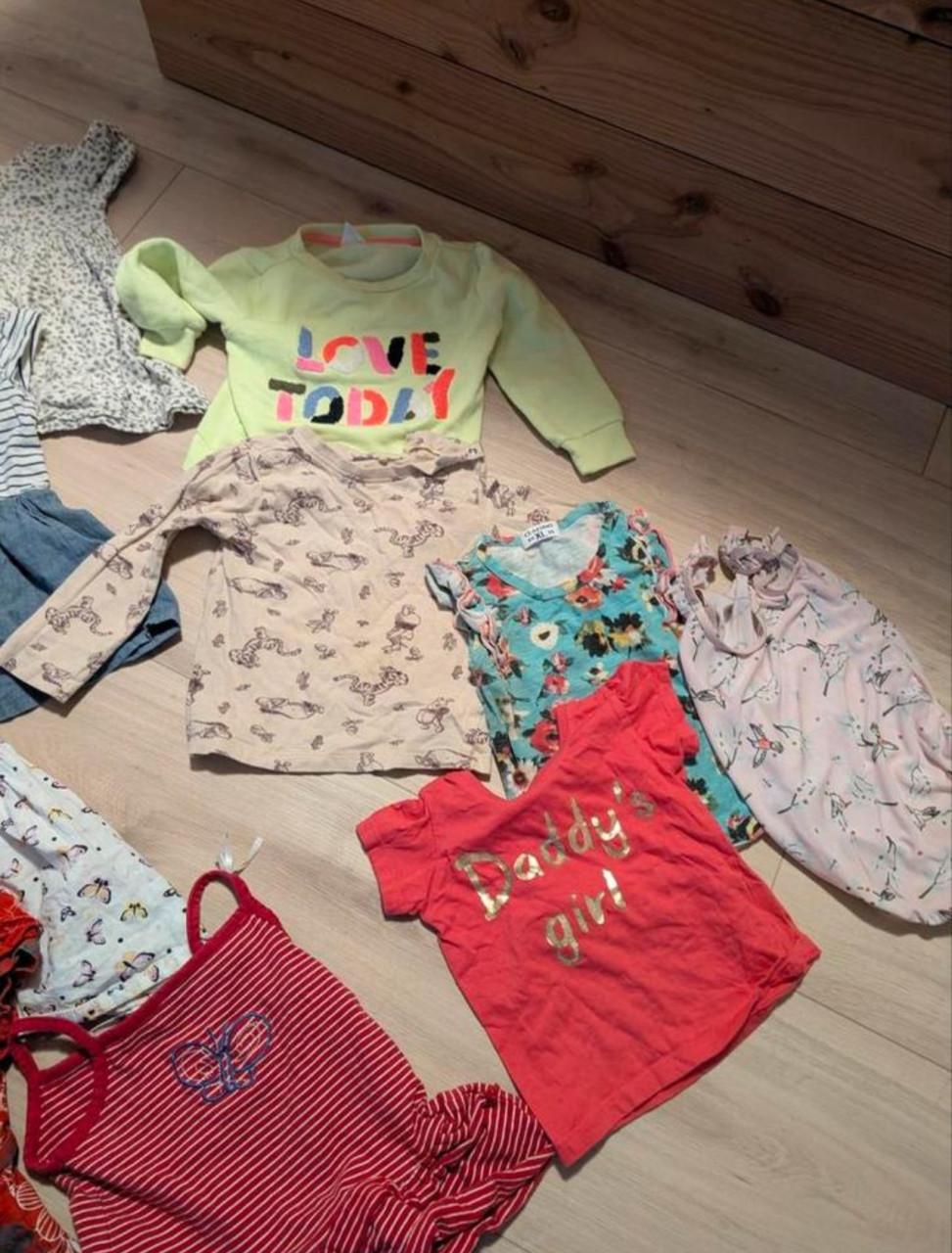 Pakket meisjes kleding maat 86