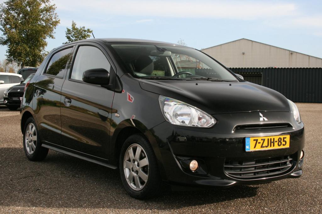 Mitsubishi Space Star 1.0 bright / pdc / climate / cv / dealer ond.