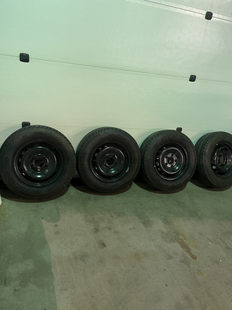 Renault master wielen / banden/doppen