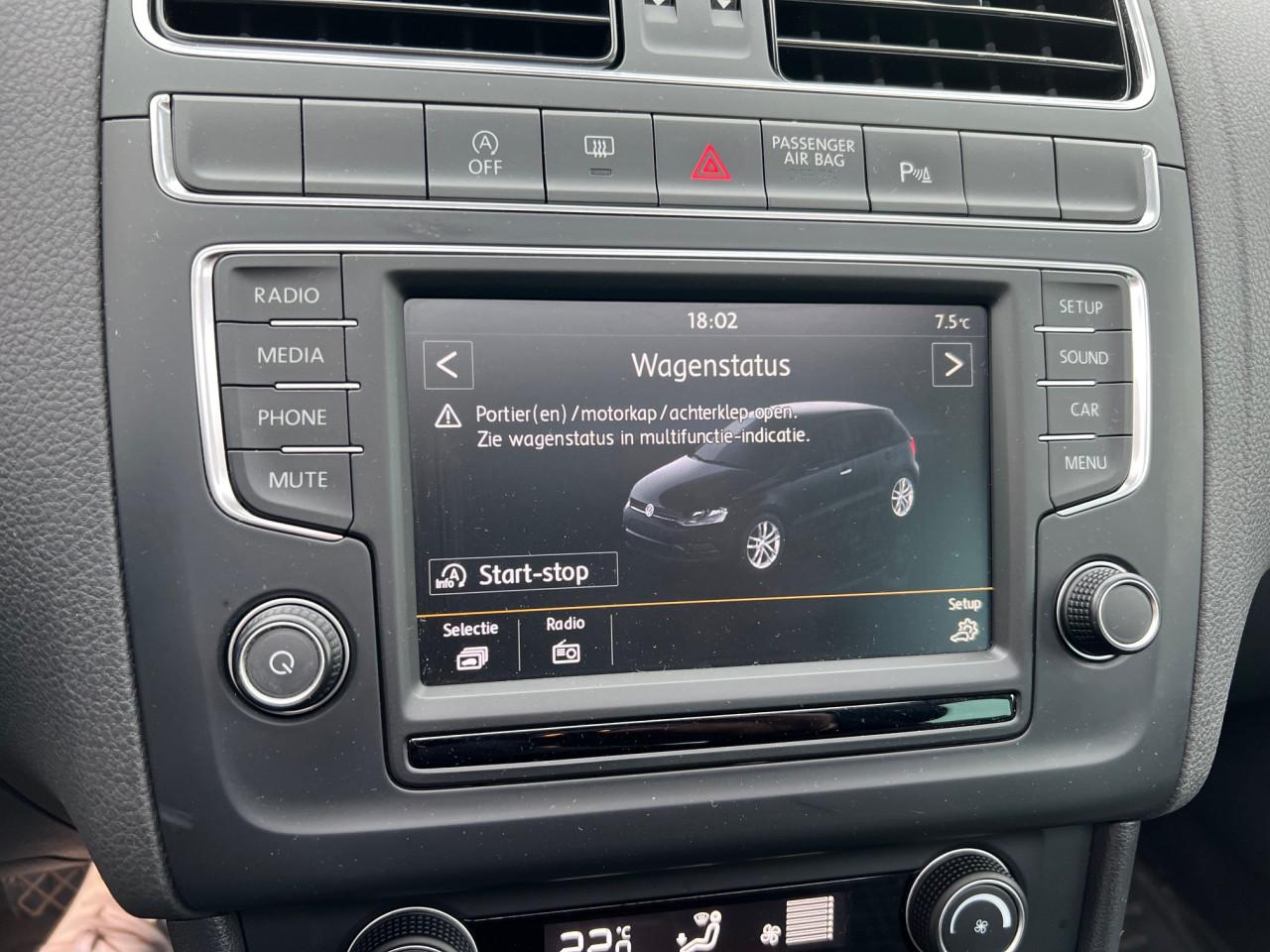 Werkelijk als nieuw, VW Polo 2015 met slechts 93000 km, Panoramadak!