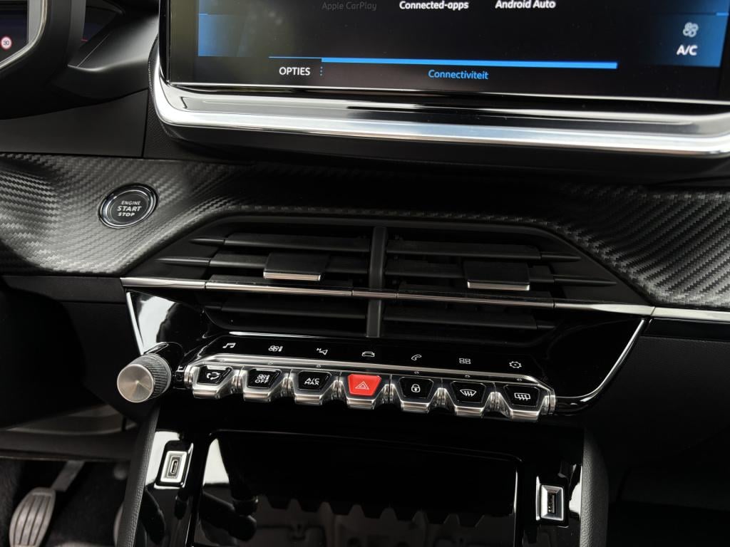 Peugeot 2008 1.2 puretech allure | keyless entry/start | adaptive cruise co