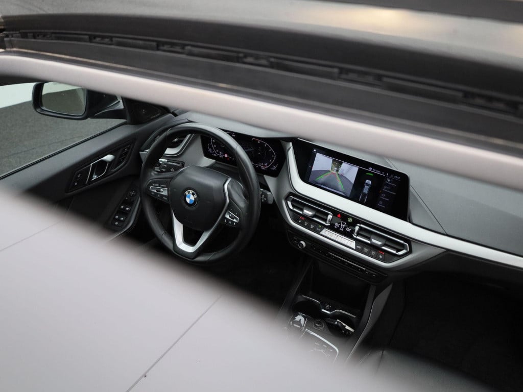 BMW 1 Serie 118i executive | automaat | schuifdak | leder | stoel verwarmin