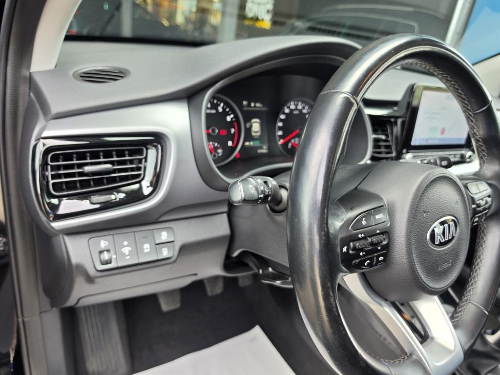 Kia Stonic 1.0 t-gdi mhev dyn+line | lane ass | cruise | clima | navi | lm
