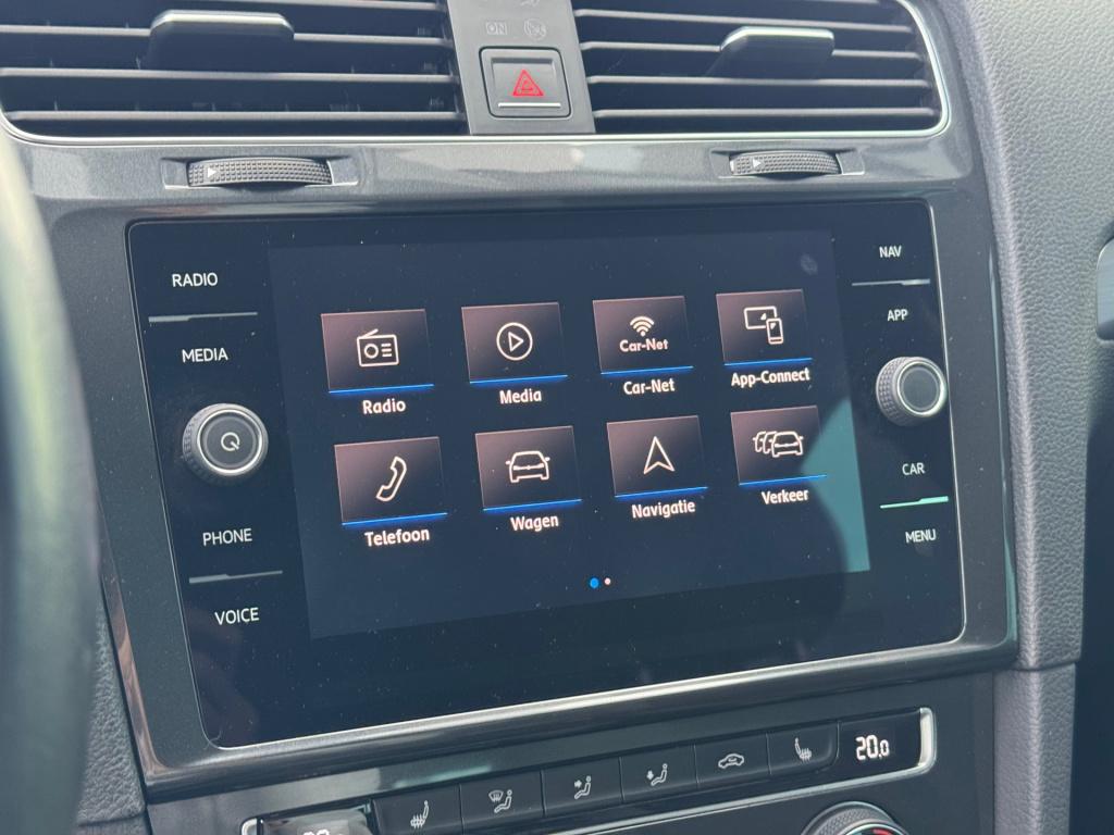 Volkswagen Golf 1.0 tsi * massage stoel * camera * carplay * stoelverwarmin