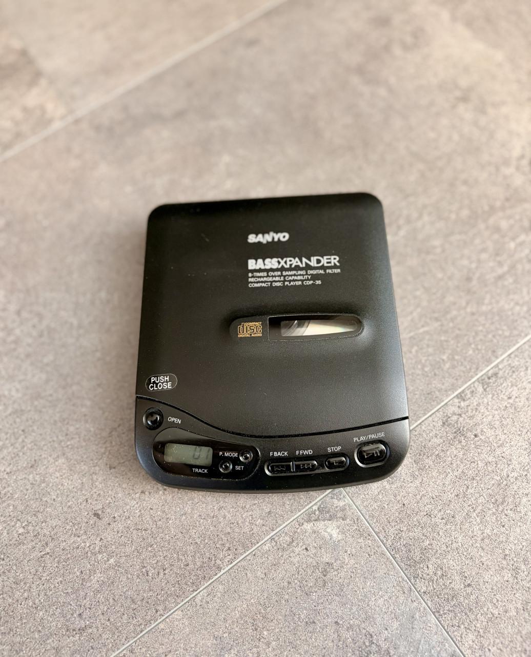 Sanyo discman nette staat