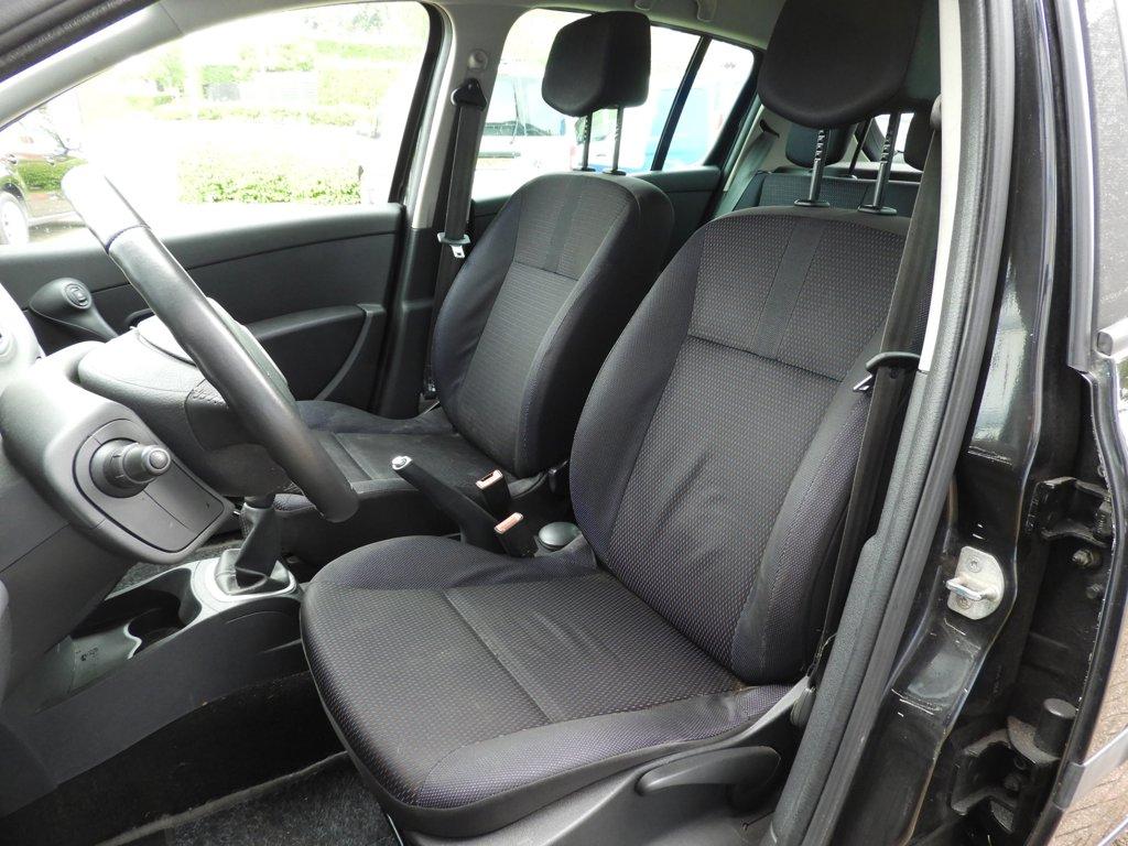 Renault Clio 1.2-16v dynamique nieuwe apk