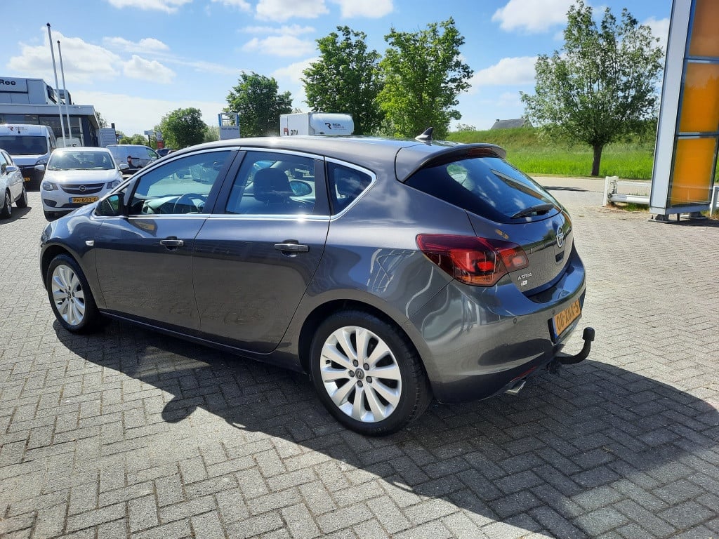 Opel Astra 1.4 turbo ann. ed.
