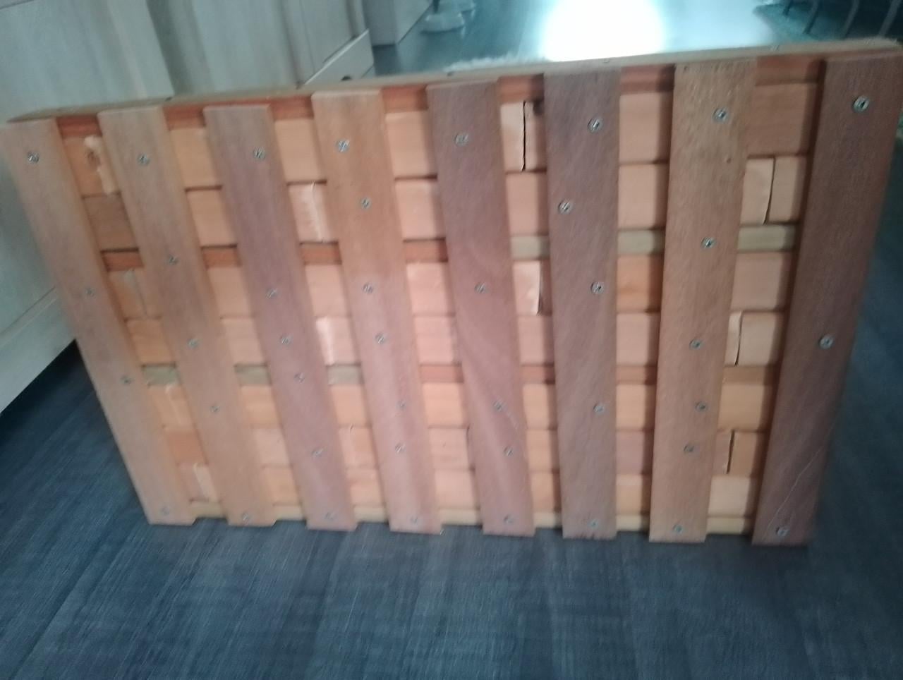 Houten Wandrekje