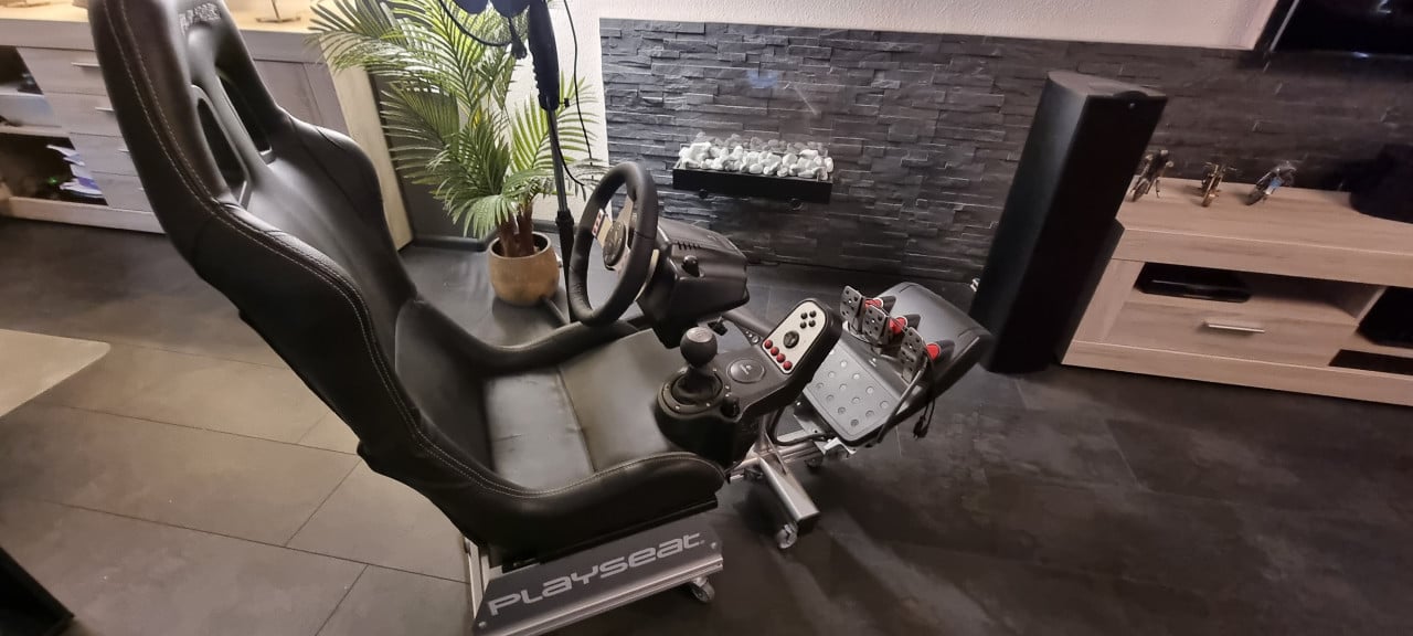 Playseat Logitech G25